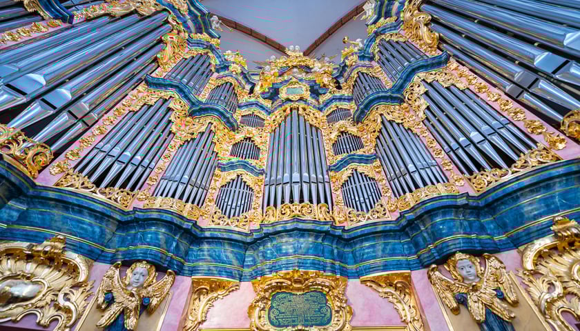 Wnętrze kościoła św. Elżbiety we Wrocławiu.